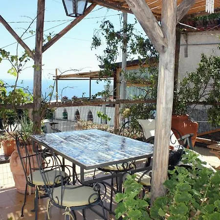 Casa Reginella Apartment *